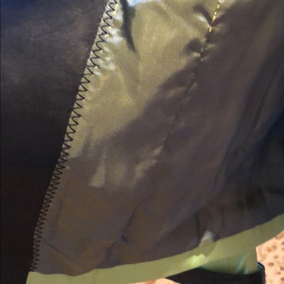 Beautiful leather jacket - Picture 3 of 7